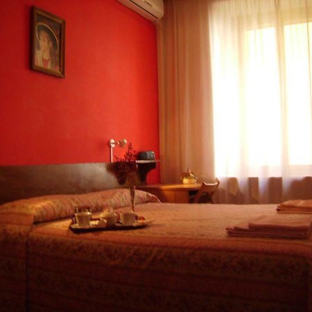 B&B Vaticanrooms Rome Bagian luar foto