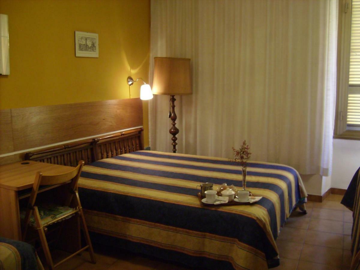 B&B Vaticanrooms Rome Bagian luar foto