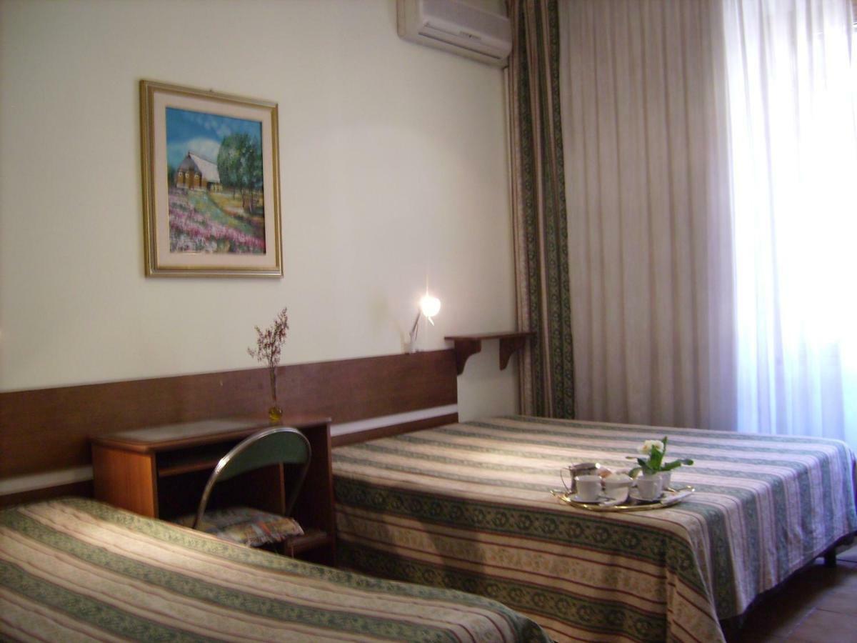 B&B Vaticanrooms Rome Bagian luar foto